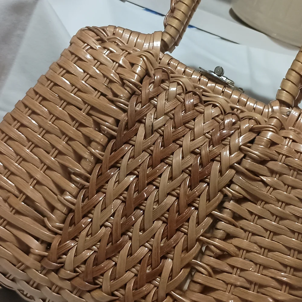 Elegant SIMON Woven Top-Handle Handbag Hand Made in Hong Kong - Picture 4 of 15